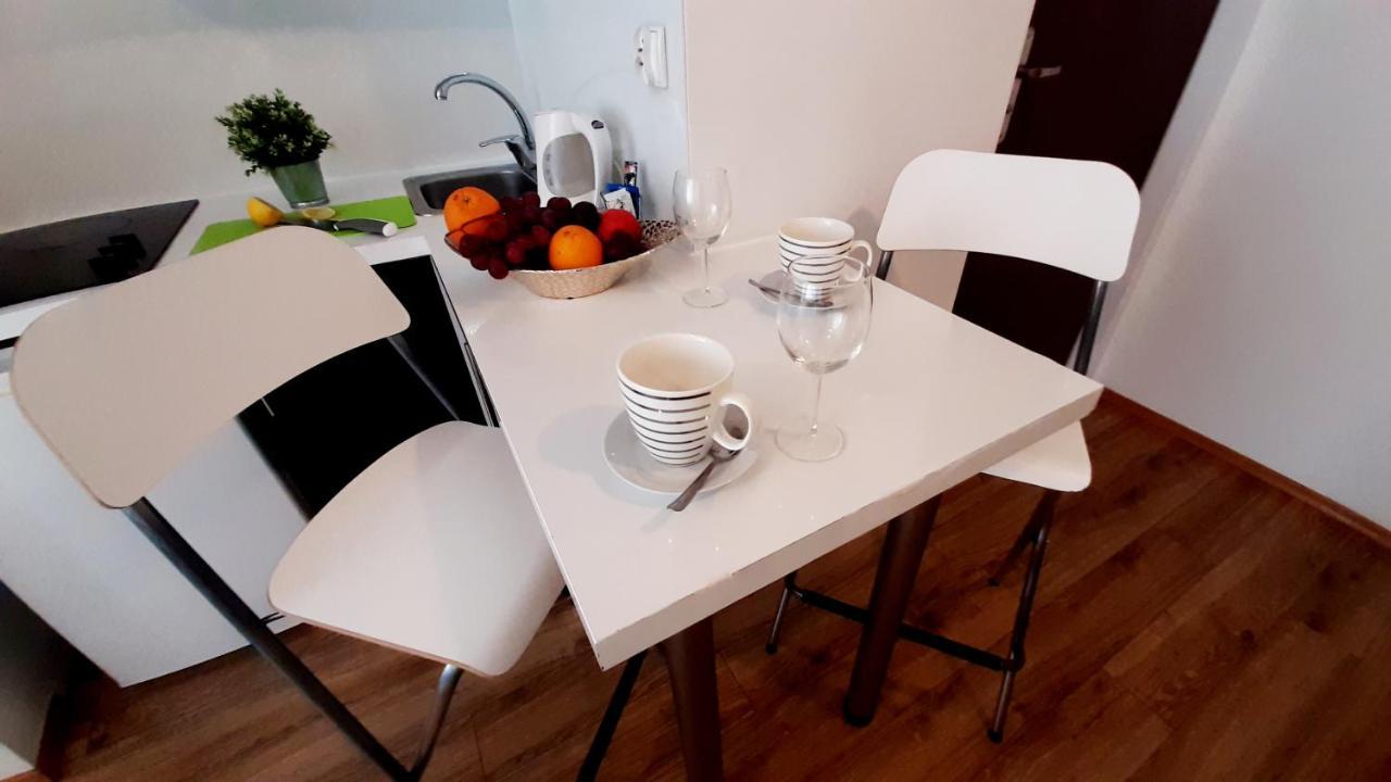 Apartament Z Balkonem I Bezplatnym Parkingiem Γκντανσκ Εξωτερικό φωτογραφία